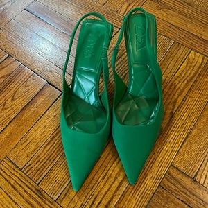 Zara. Size 40. Green. Great condition.